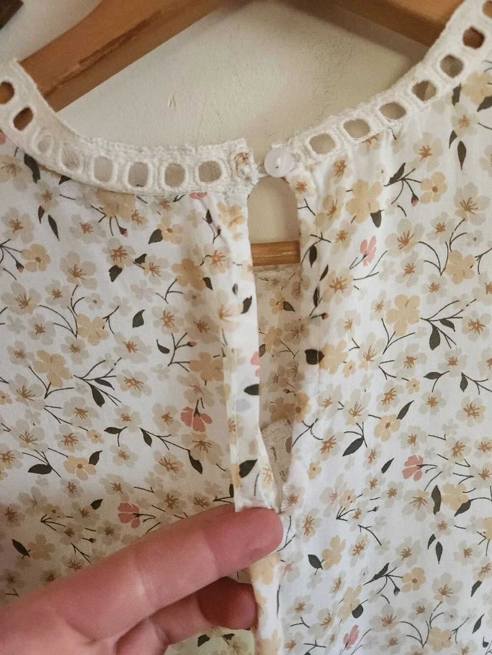 Ranna Gill Short Sleeve Blouse Floral Peplum Top Cream Modal Floral Small - Picture 12 of 12